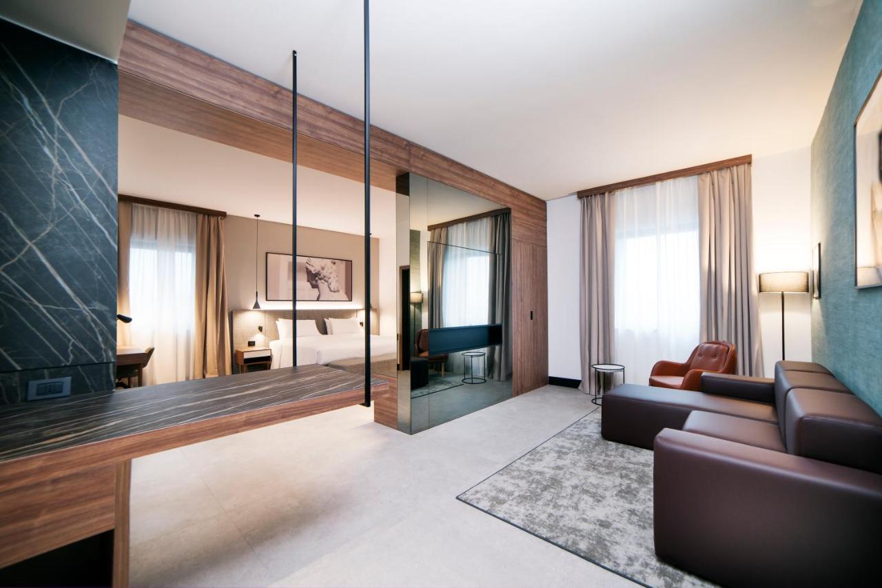 Radisson Hotel Nola Naples المظهر الخارجي الصورة
