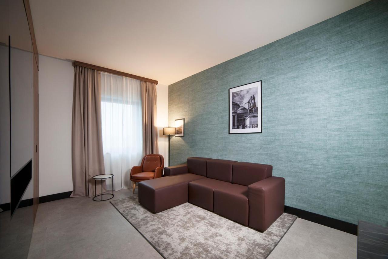 Radisson Hotel Nola Naples المظهر الخارجي الصورة